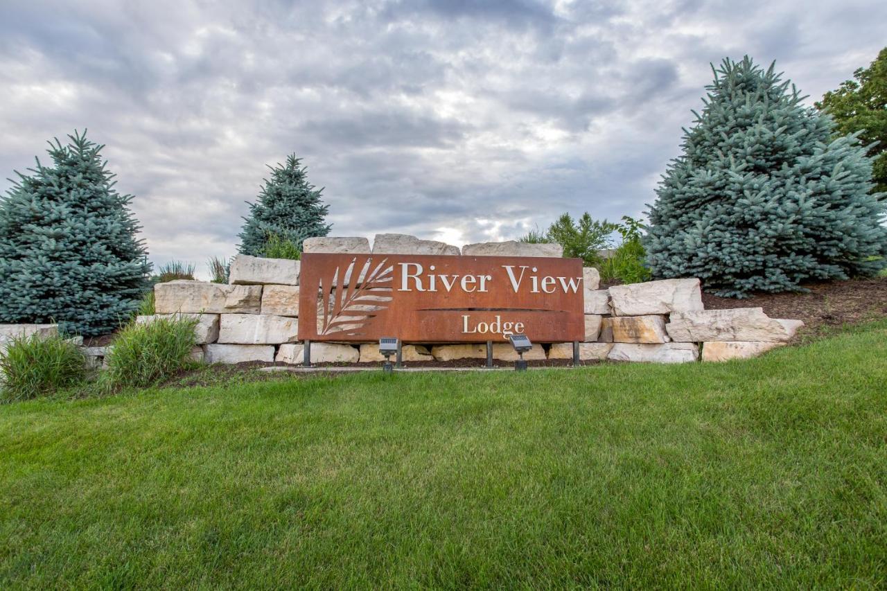 River View Lodge Le Claire 外观 照片