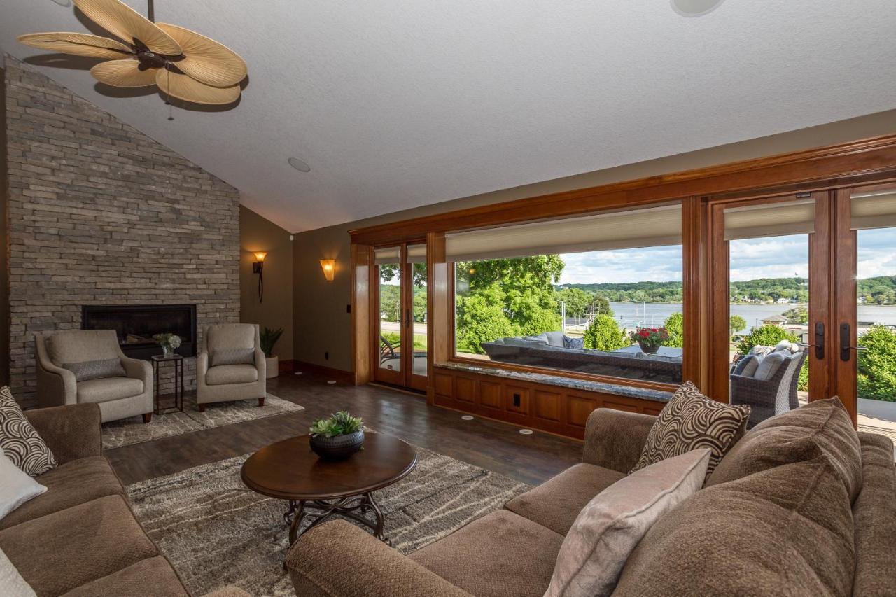 River View Lodge Le Claire 外观 照片